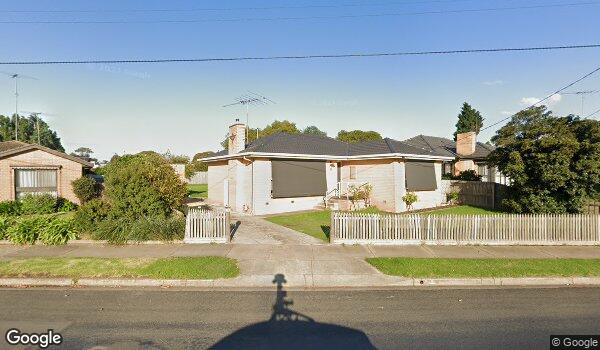 9 TUCKER STREET, Breakwater, VIC