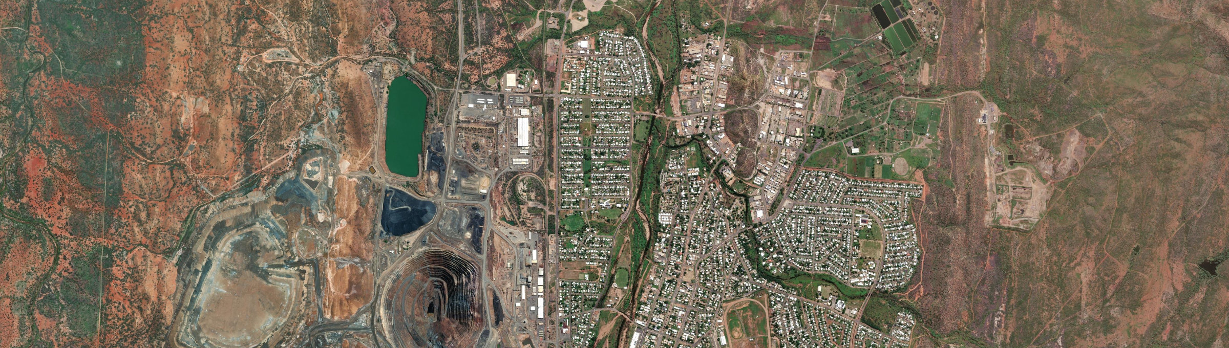 Aerial view of Soldiers Hill (Qld), QLD