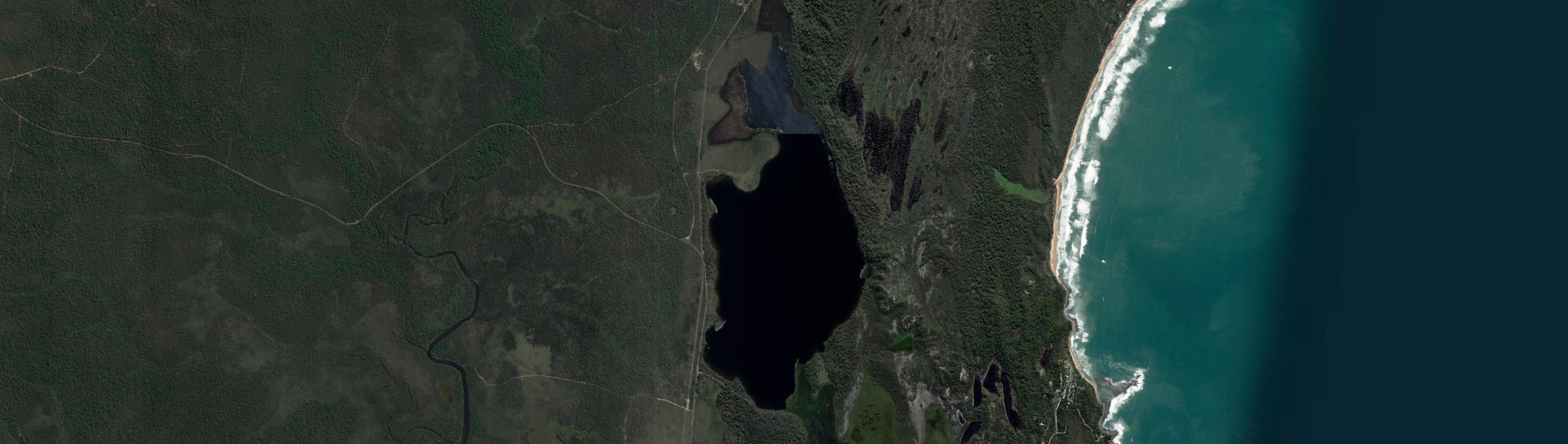 Aerial view of Lake Hiawatha, NSW
