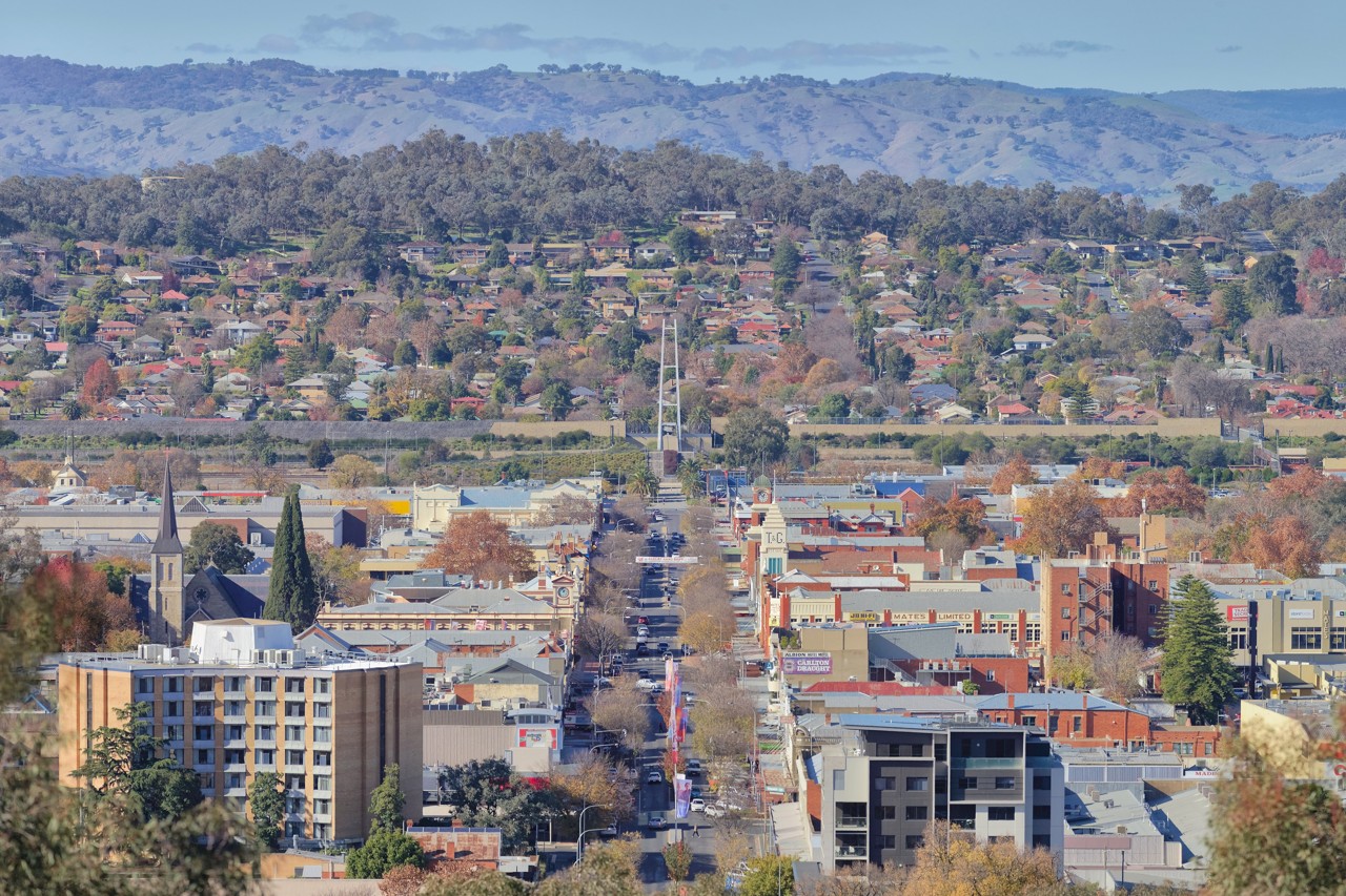 Albury, NSW — Cityscape with mountains and historic architecture
