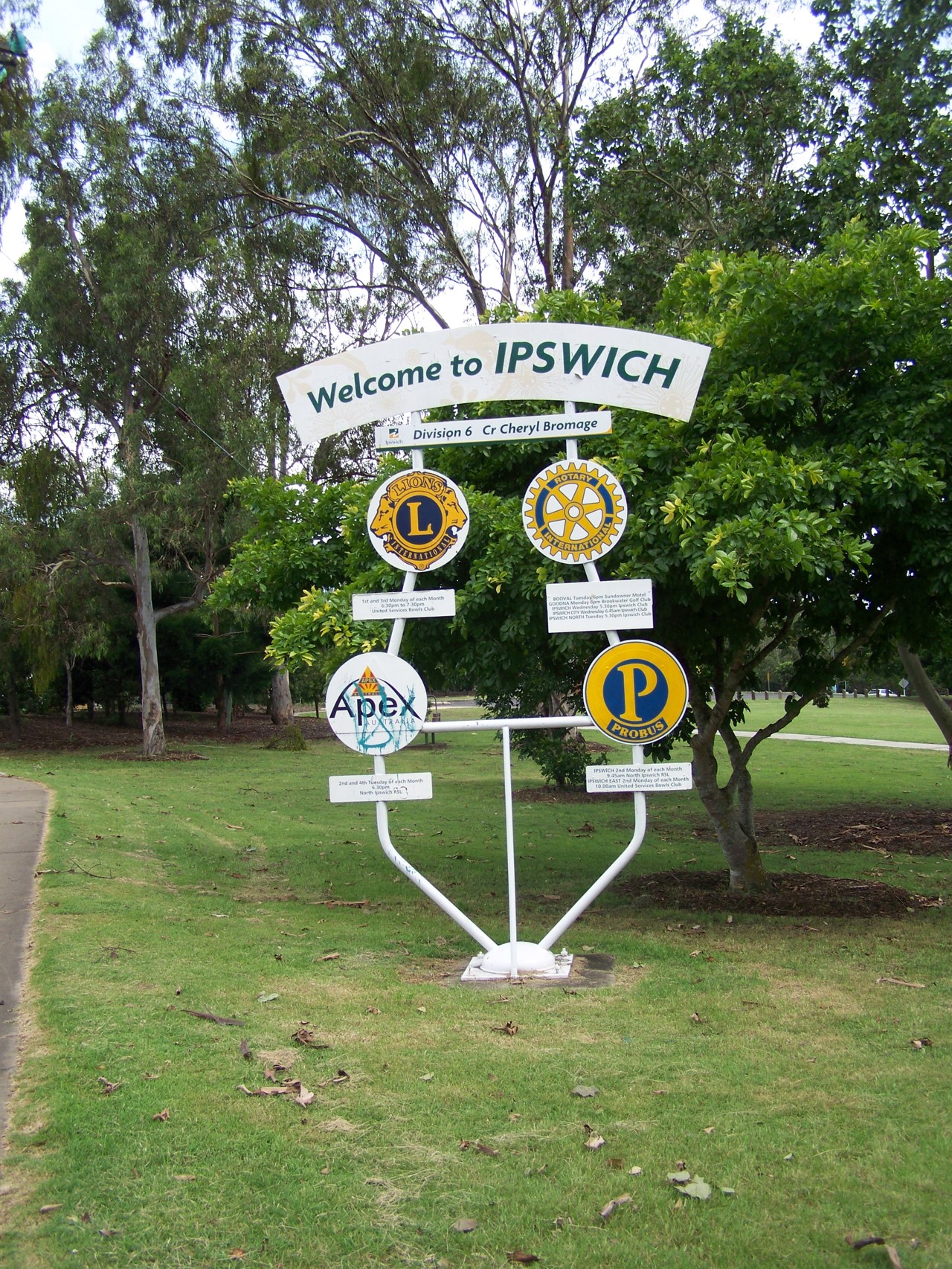 Brassall, QLD, Welcome to Ipswich sign with club emblems