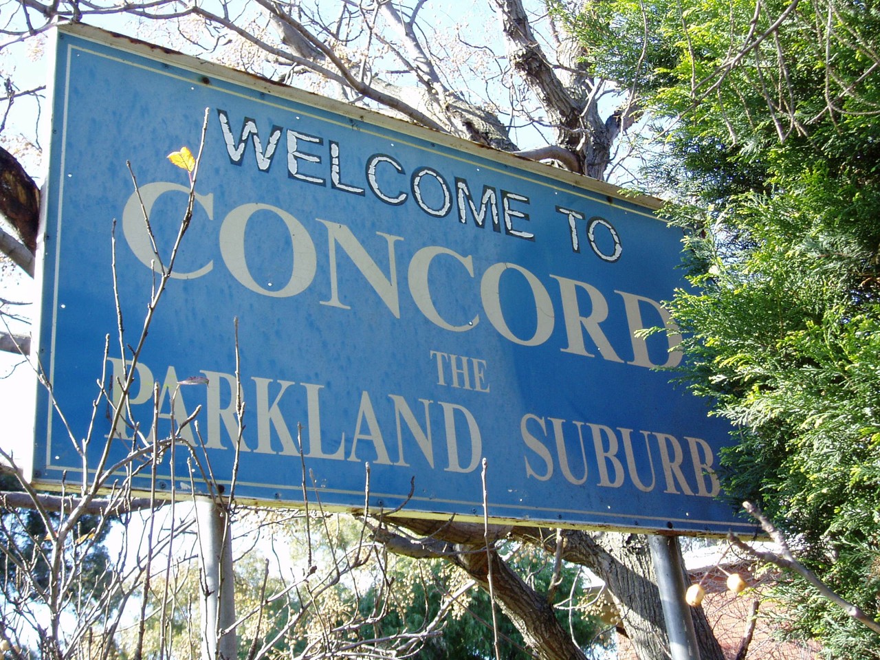 Concord, NSW, Welcome sign with trees in background