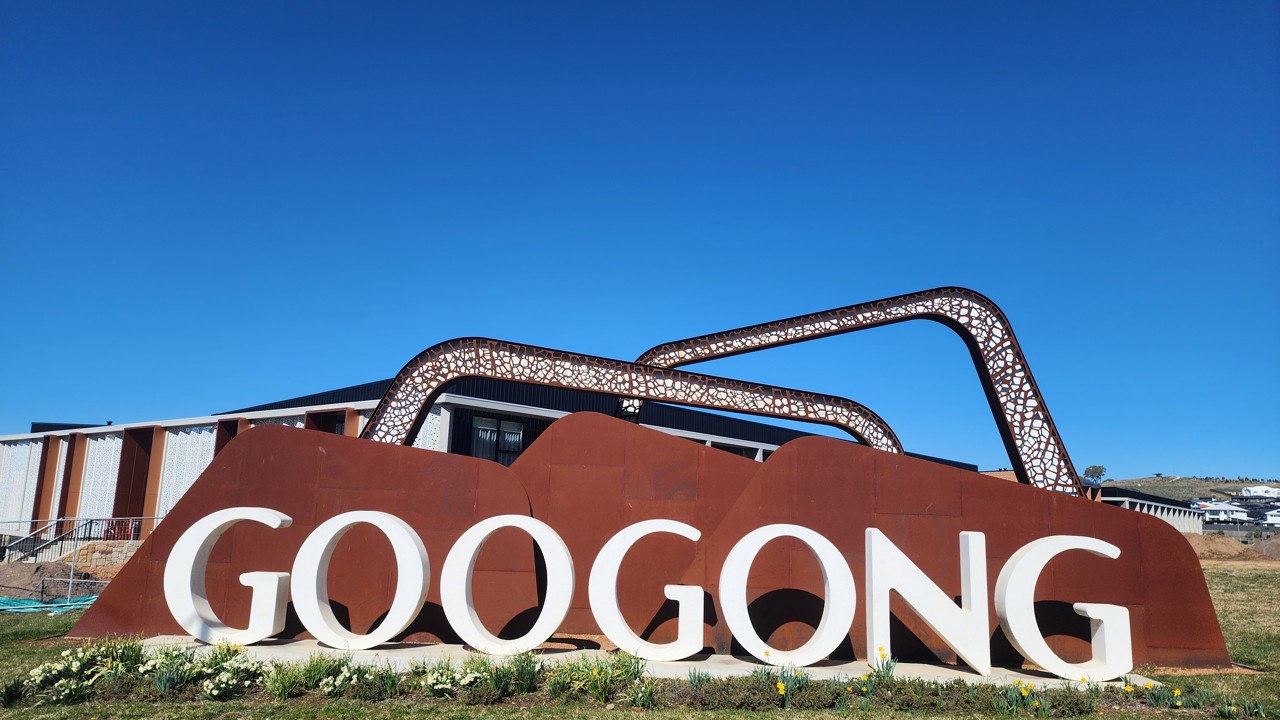 Googong, NSW, Public art installation with stylised archway design