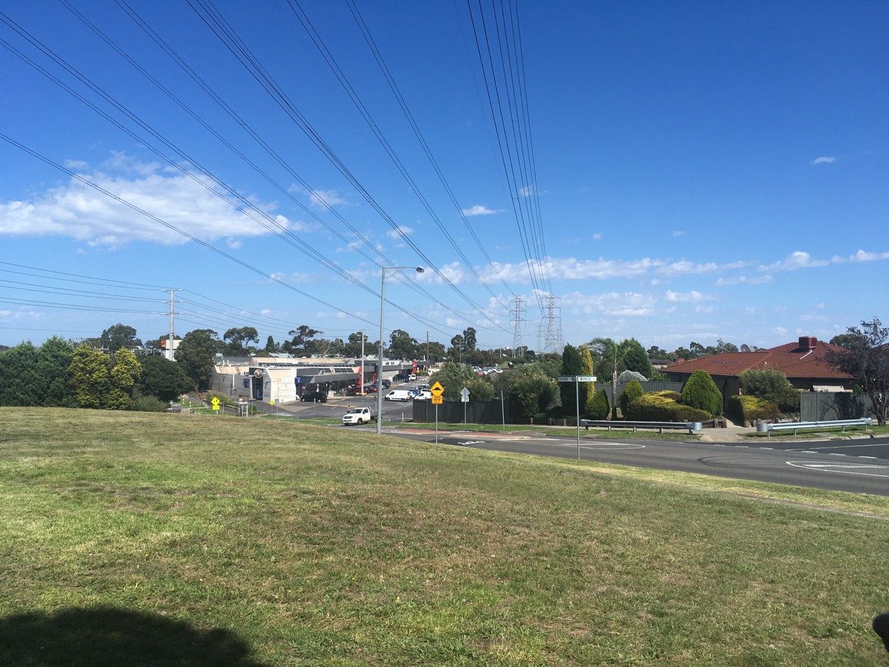 Lalor, VIC, Power lines above a suburban street and houses