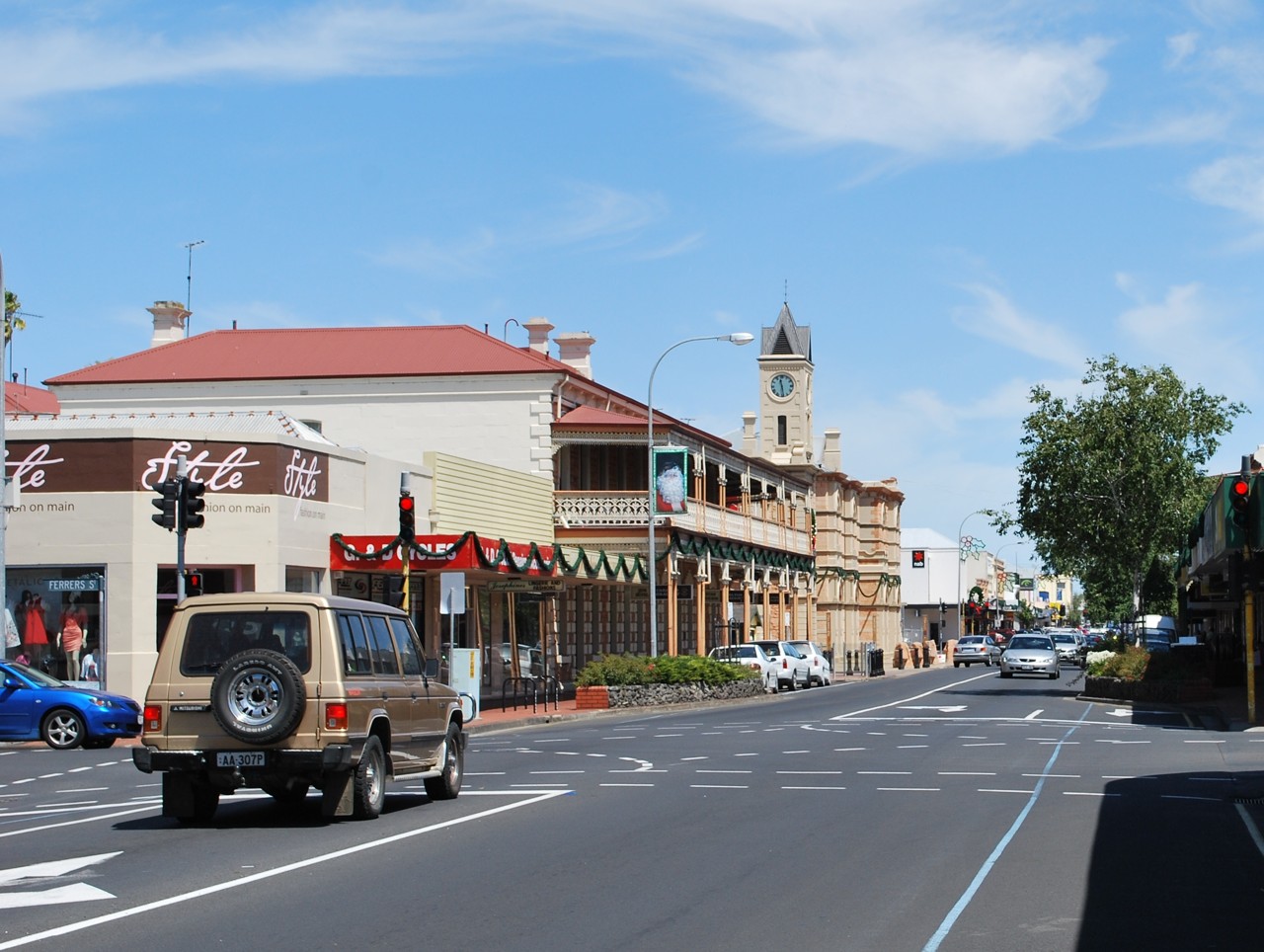 Mount Gambier, SA, Historic architecture lining streets near a clock tower