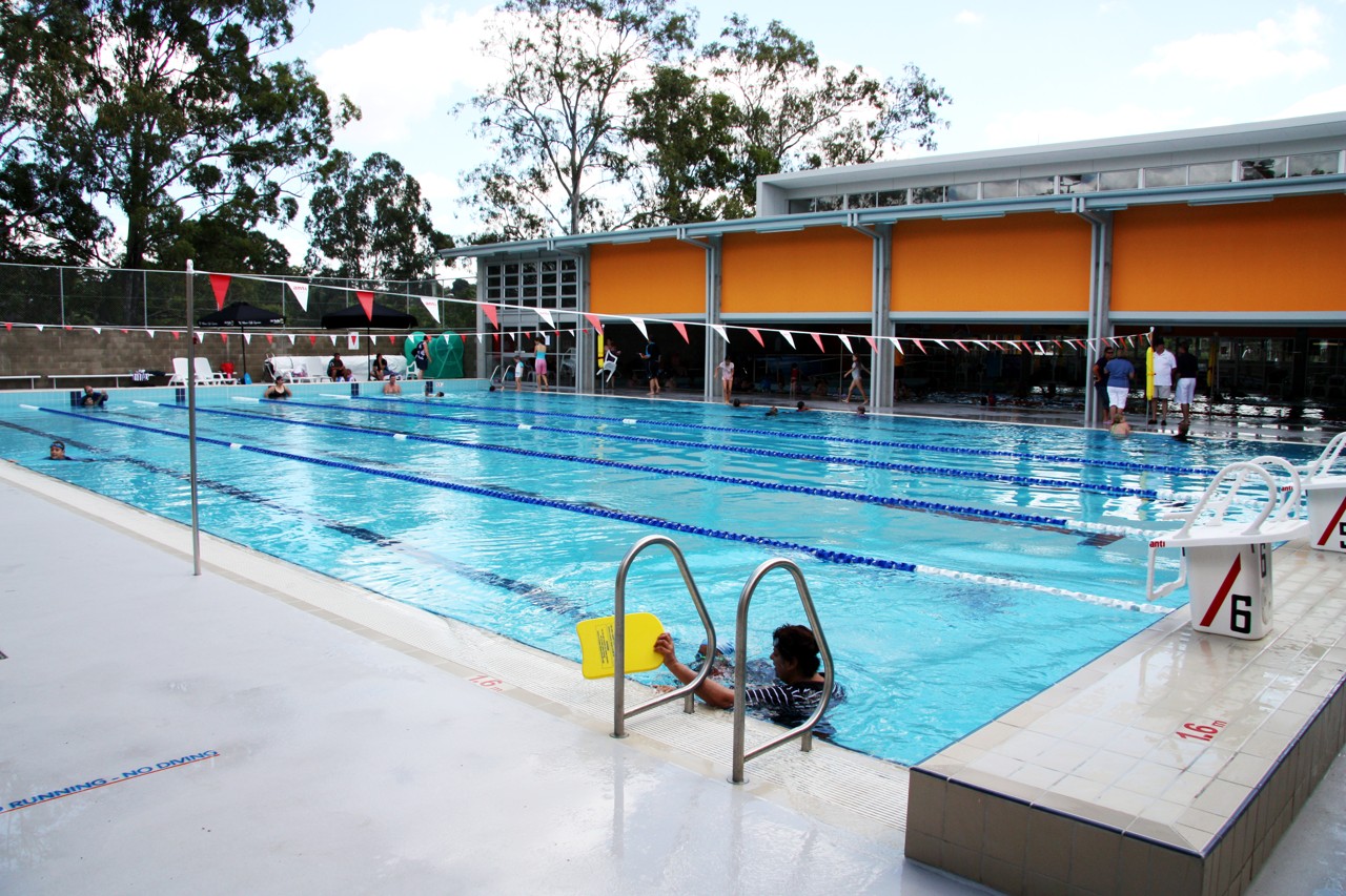 Mount Gravatt East, QLD, Aquatic centre with outdoor swimming pool