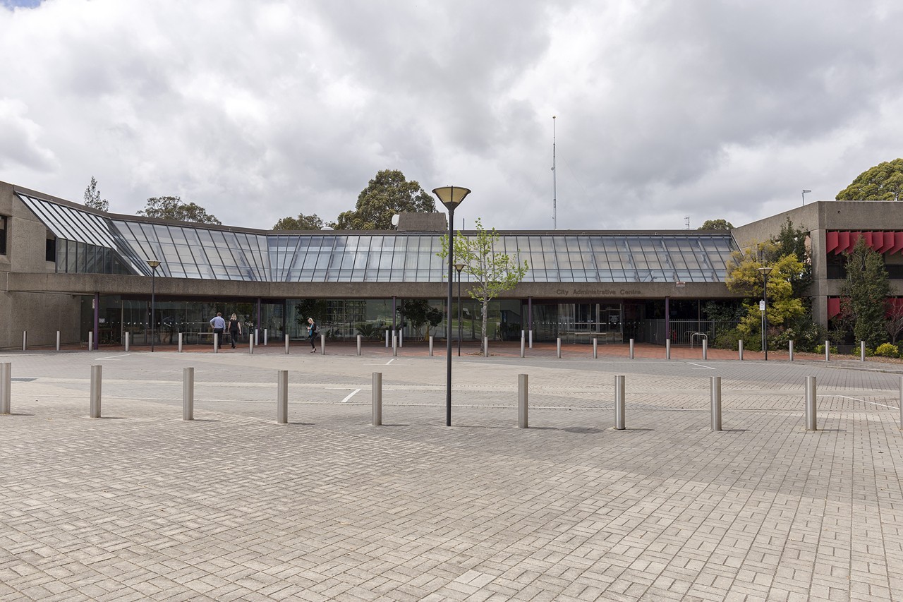Nowra, NSW, Contemporary building with glass facade and courtyard