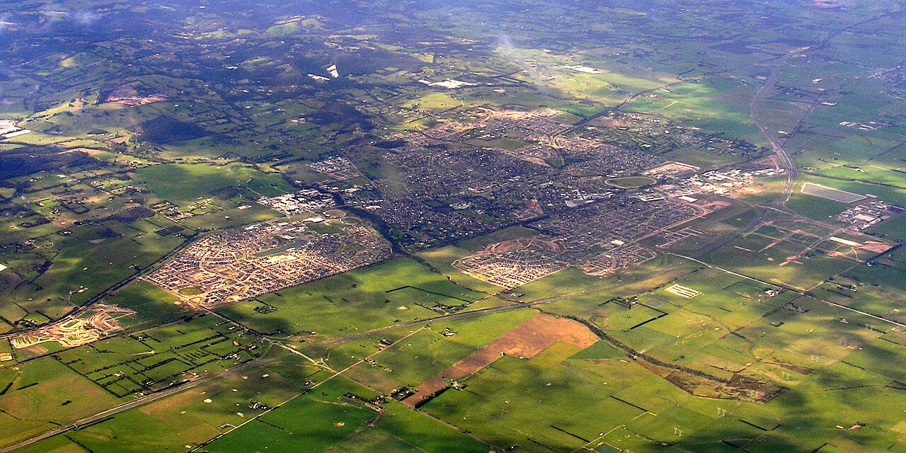 Pakenham, VIC — Farms and dense suburbs surrounding Cardinia Reservoir