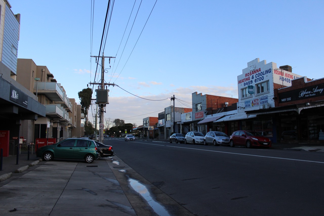 Rosanna, VIC, Street with shops, cars parked on roadside