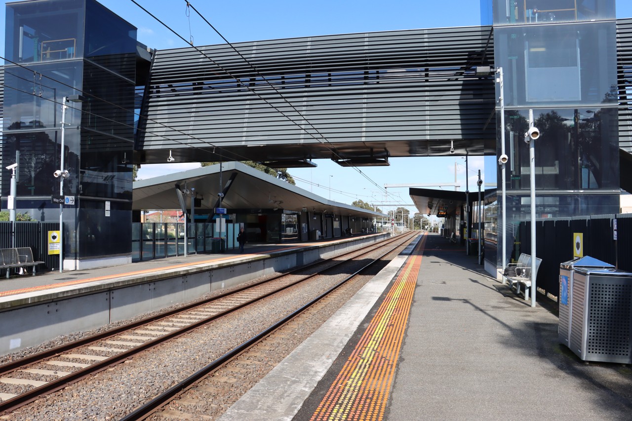 Thomastown, VIC, Train station platforms and tracks under bridge