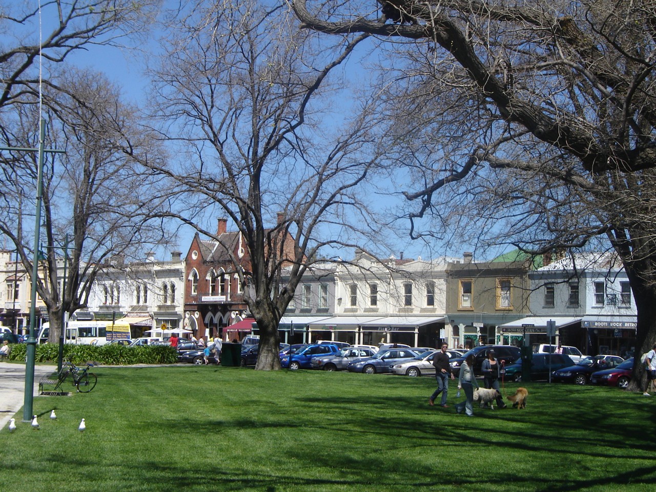 Williamstown, VIC, Victorian-era buildings facing public green space