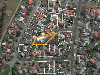 6 Golden Court, Doveton VIC from above, 2014