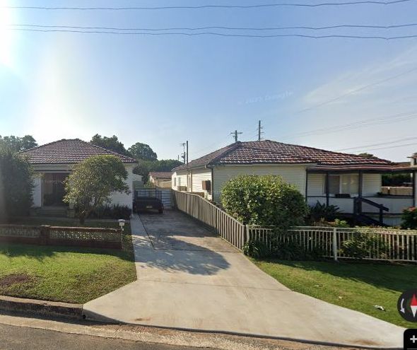 Street view of 4 Dixon St, Fairy Meadow NSW