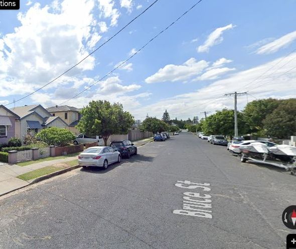 Bruce St, The Junction from the kerb