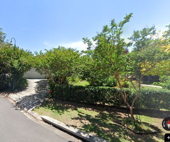 Tobey Place, Port Macquarie from the kerb