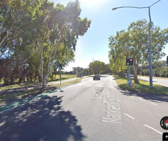 Ron Penhaligon Way, Robina from the kerb