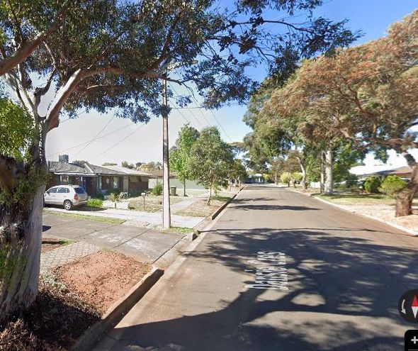 Street view of 15 Dansie Cr, Brahma Lodge SA